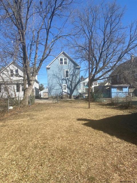 1114 Webster St, Schenectady, NY 12303 photo 4