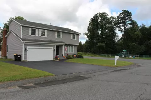 202 Shereen Ct, Schenectady, NY 12304 photo 41
