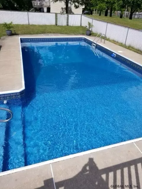 202 Shereen Ct, Schenectady, NY 12304 photo 34