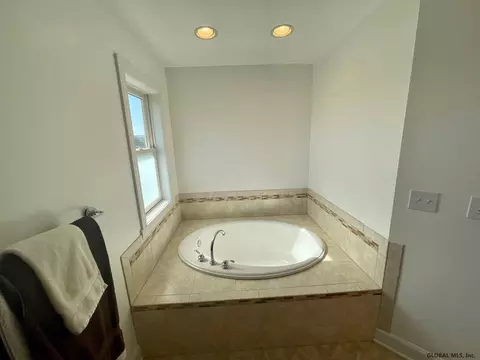 10 Bridle Path, Selkirk, NY 12158 photo 12