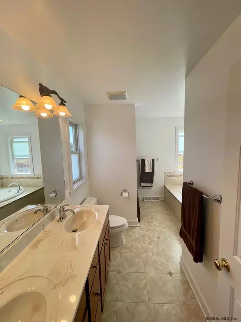 10 Bridle Path, Selkirk, NY 12158 photo 11
