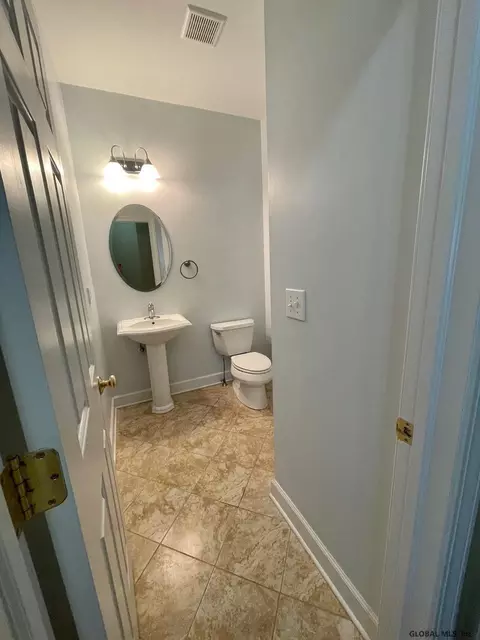 10 Bridle Path, Selkirk, NY 12158 photo 6