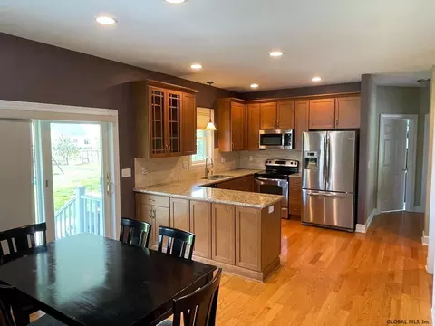 10 Bridle Path, Selkirk, NY 12158 photo 3