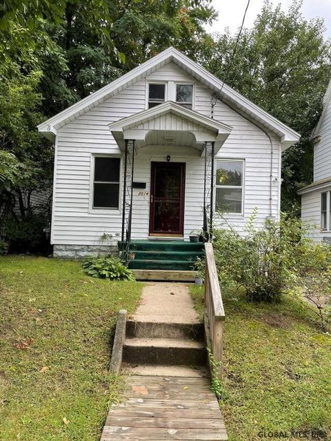 2014 Hugh St, Schenectady, NY 12306 photo 1