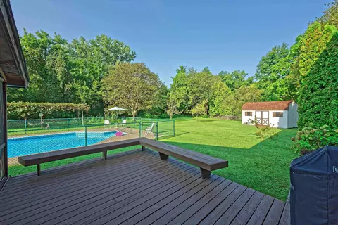 35 Windsor Ct, Delmar, NY 12054 photo 44