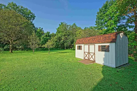 35 Windsor Ct, Delmar, NY 12054 photo 47