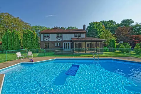 35 Windsor Ct, Delmar, NY 12054 photo 40