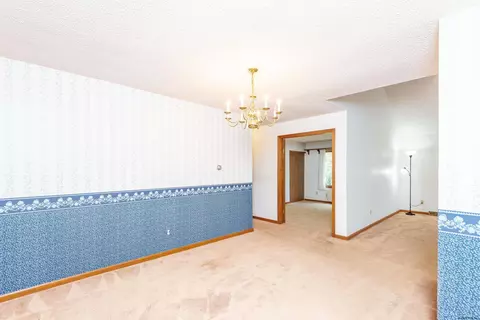 70 Commonwealth Dr, Glenmont, NY 12077 photo 8