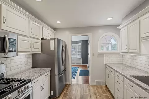 243 Eastholm Rd, Schenectady, NY 12304 photo 43