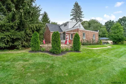243 Eastholm Rd, Schenectady, NY 12304 photo 12