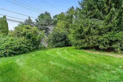 243 Eastholm Rd, Schenectady, NY 12304 photo 13