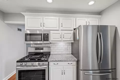 243 Eastholm Rd, Schenectady, NY 12304 photo 44