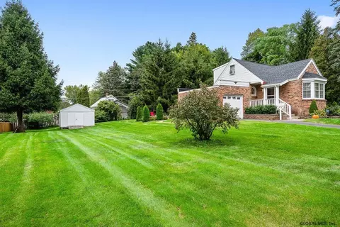 243 Eastholm Rd, Schenectady, NY 12304 photo 22