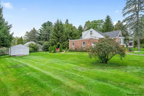 243 Eastholm Rd, Schenectady, NY 12304 photo 21
