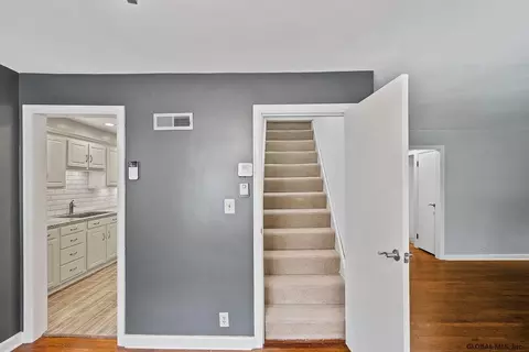 243 Eastholm Rd, Schenectady, NY 12304 photo 47