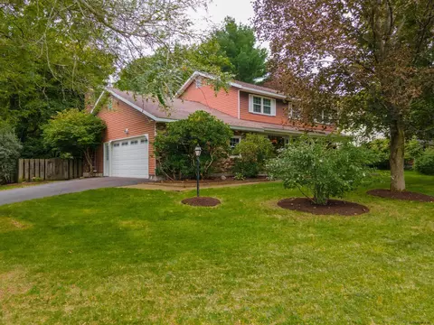 15 Aspen, Slingerlands, NY 12159 photo 2