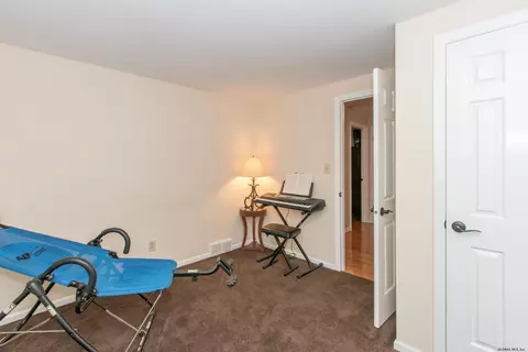 15 Aspen, Slingerlands, NY 12159 photo 32