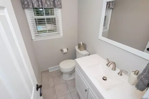 15 Aspen, Slingerlands, NY 12159 photo 13