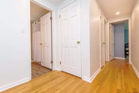24 Longwood Dr, Delmar, NY 12054 photo 19