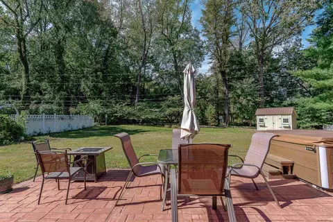 24 Longwood Dr, Delmar, NY 12054 photo 38