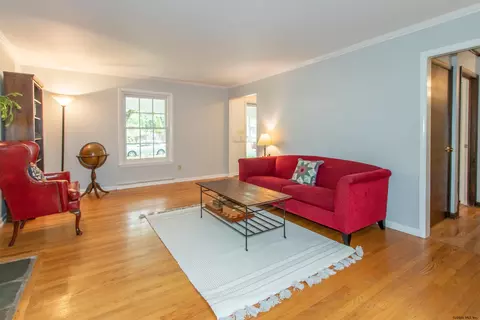 108 Devon Rd, Delmar, NY 12054 photo 8