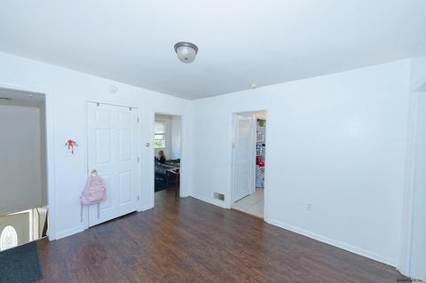 8 Jackson Pl, Schenectady, NY 12308 photo 22