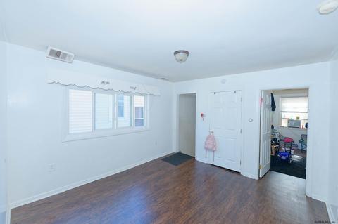 8 Jackson Pl, Schenectady, NY 12308 photo 21