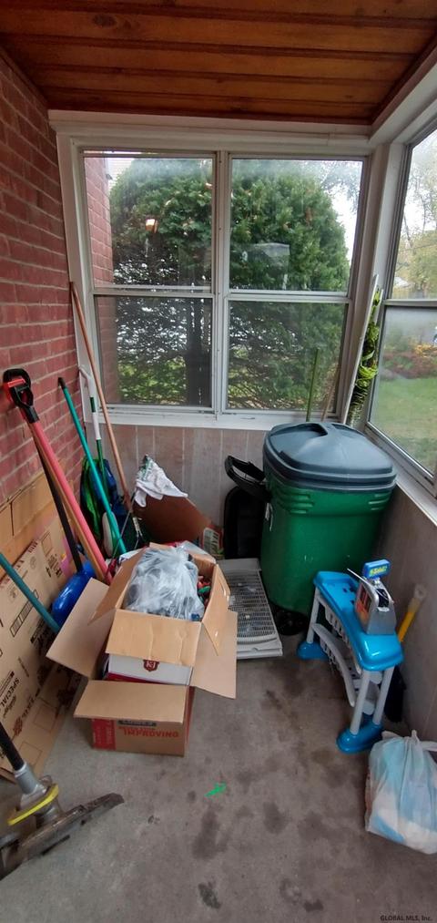 27 Marshall Ave, Schenectady, NY 12304 photo 5