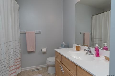 55 Silver Creek Dr, Selkirk, NY 12158 photo 27