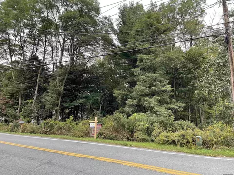 2894 Curry Rd, Schenectady, NY 12303 photo 2