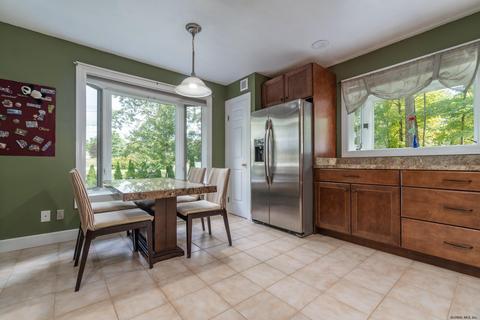 26 Carr Rd, Saratoga Springs, NY 12866 photo 11