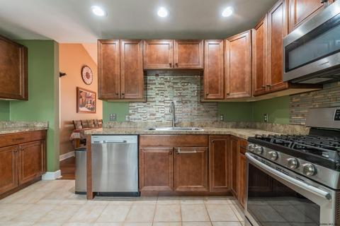 26 Carr Rd, Saratoga Springs, NY 12866 photo 10