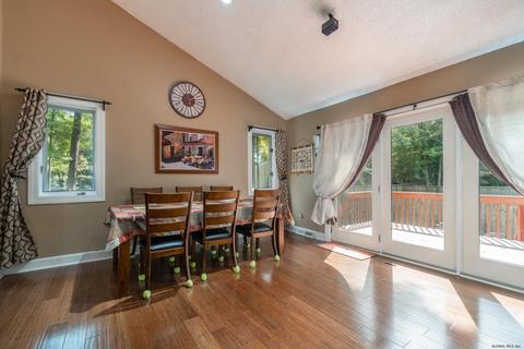 26 Carr Rd, Saratoga Springs, NY 12866 photo 12