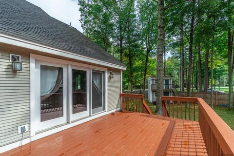 26 Carr Rd, Saratoga Springs, NY 12866 photo 3