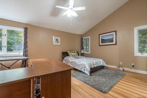 26 Carr Rd, Saratoga Springs, NY 12866 photo 15