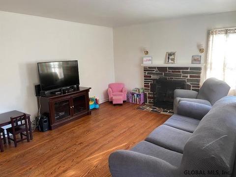 44 Jackson Ave, Schenectady, NY 12304 photo 4