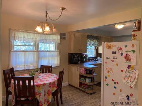 44 Jackson Ave, Schenectady, NY 12304 photo 8