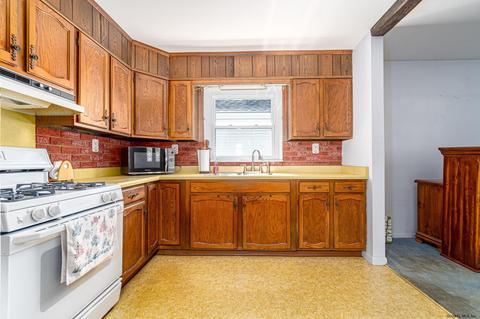 315 E Campbell Rd, Schenectady, NY 12303 photo 11