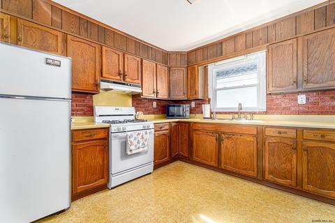 315 E Campbell Rd, Schenectady, NY 12303 photo 9