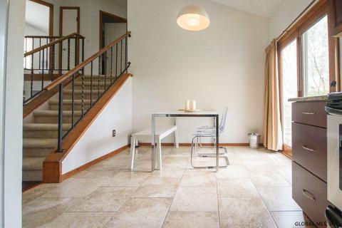 7 Minuteman Ct, Halfmoon, NY 12065 photo 8