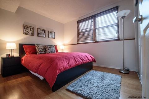 7 Minuteman Ct, Halfmoon, NY 12065 photo 15