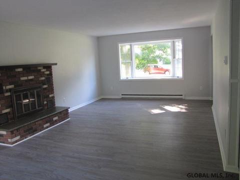 21 Beech St, Corinth, NY 12822 photo 3