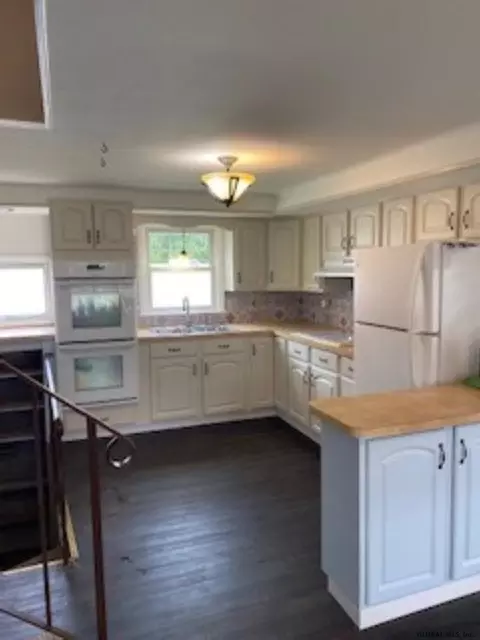 201 Vandervere St, Schenectady, NY 12303 photo 4