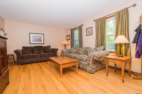 14 Hillcrest Ln, Saratoga Springs, NY 12866 photo 7