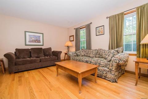 14 Hillcrest Ln, Saratoga Springs, NY 12866 photo 8