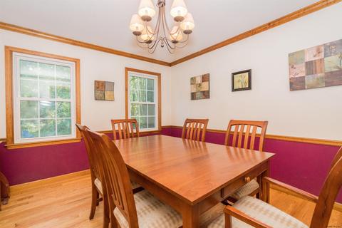 14 Hillcrest Ln, Saratoga Springs, NY 12866 photo 11