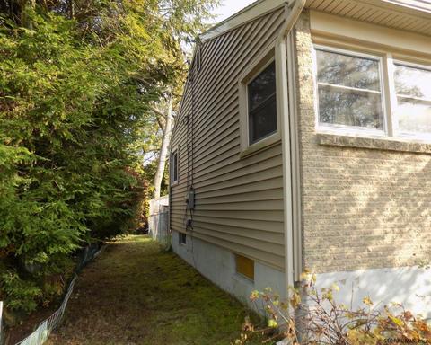 108 Pinehurst Pl, Schenectady, NY 12304 photo 5