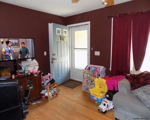 108 Pinehurst Pl, Schenectady, NY 12304 photo 9