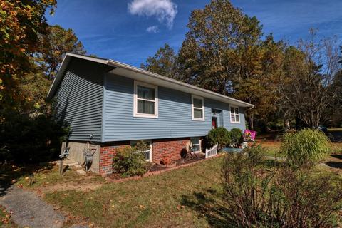 42 Pheasant Ct, Saratoga Springs, NY 12866 photo 2