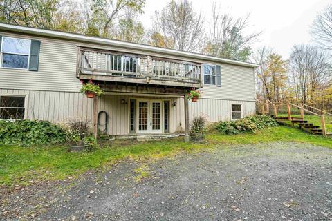 25 Sullivan Ln, Argyle, NY 12809 photo 2